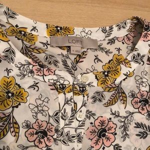 Loft Flutter Sleeve Flower Top